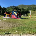 Aux Pieds Des Pistes