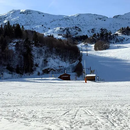 Aux Pieds Des Pistes *